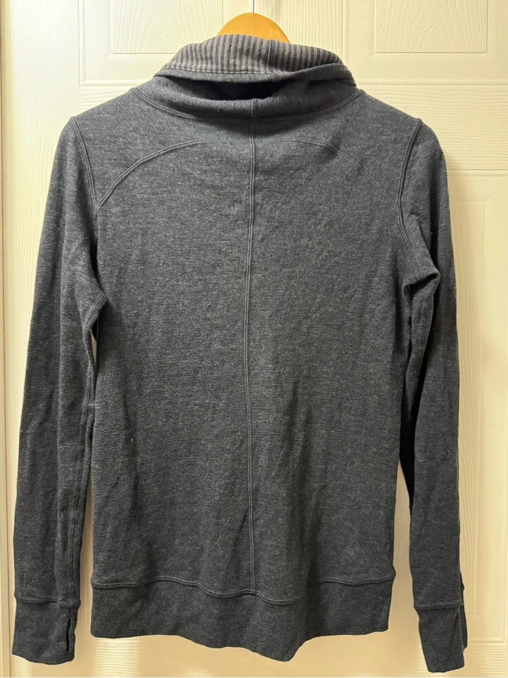 lululemon athletica sweatshirt